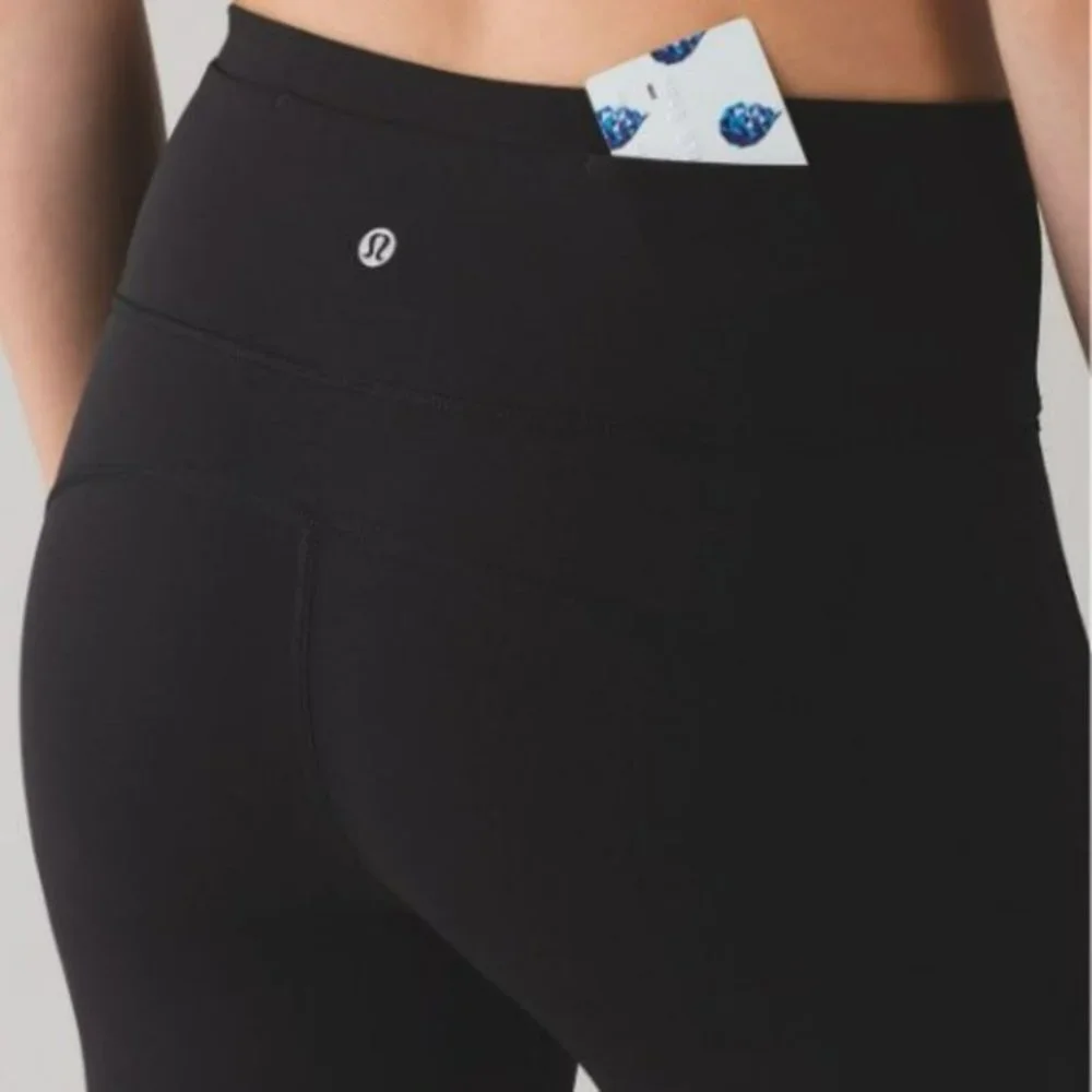 Lululemon Athletica Gear Up Black Mesh Crop Capris Leggings Size 8 - Excellent‎